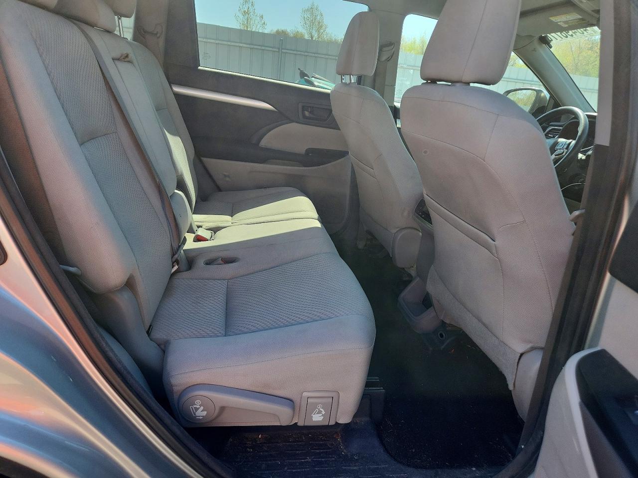 Toyota Highlander Le