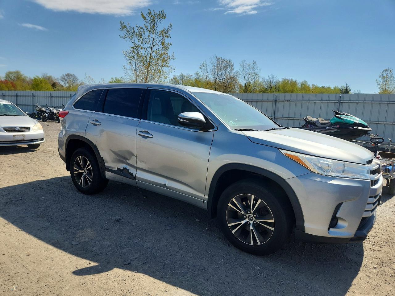 Toyota Highlander Le