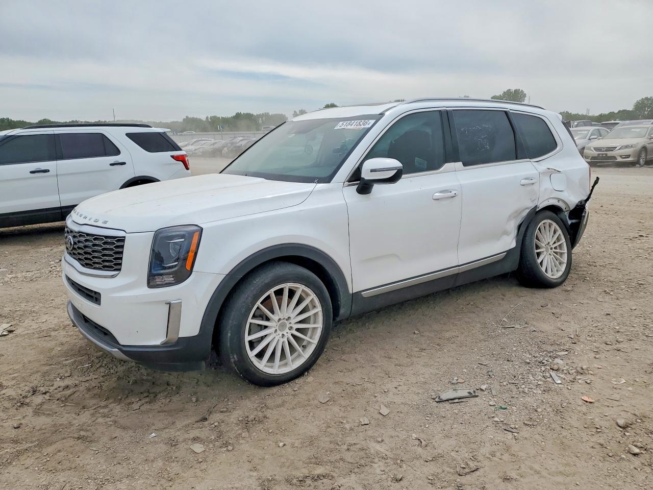 Salvage Kia Telluride Image