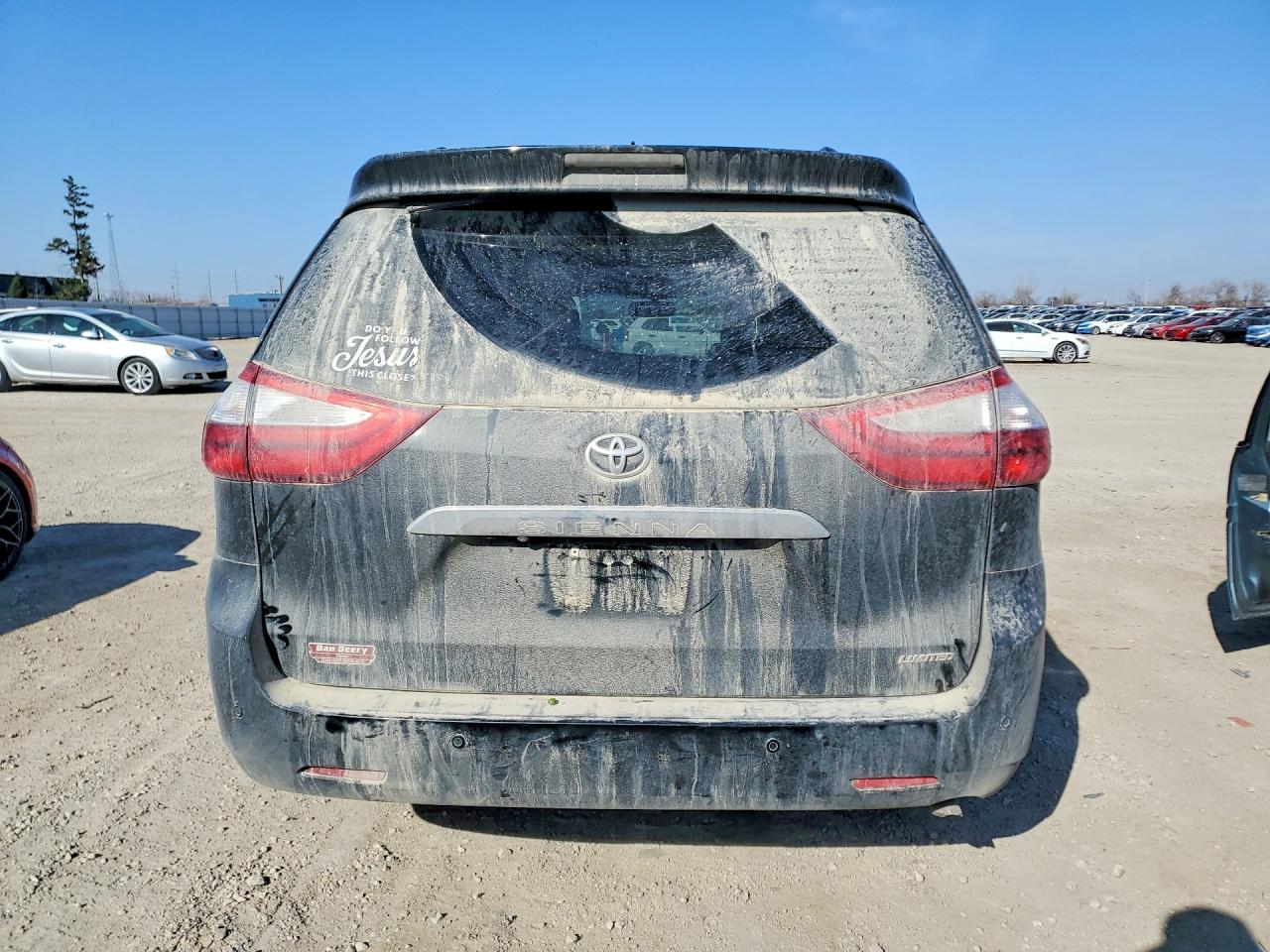 Toyota Sienna Limited 7-passenger