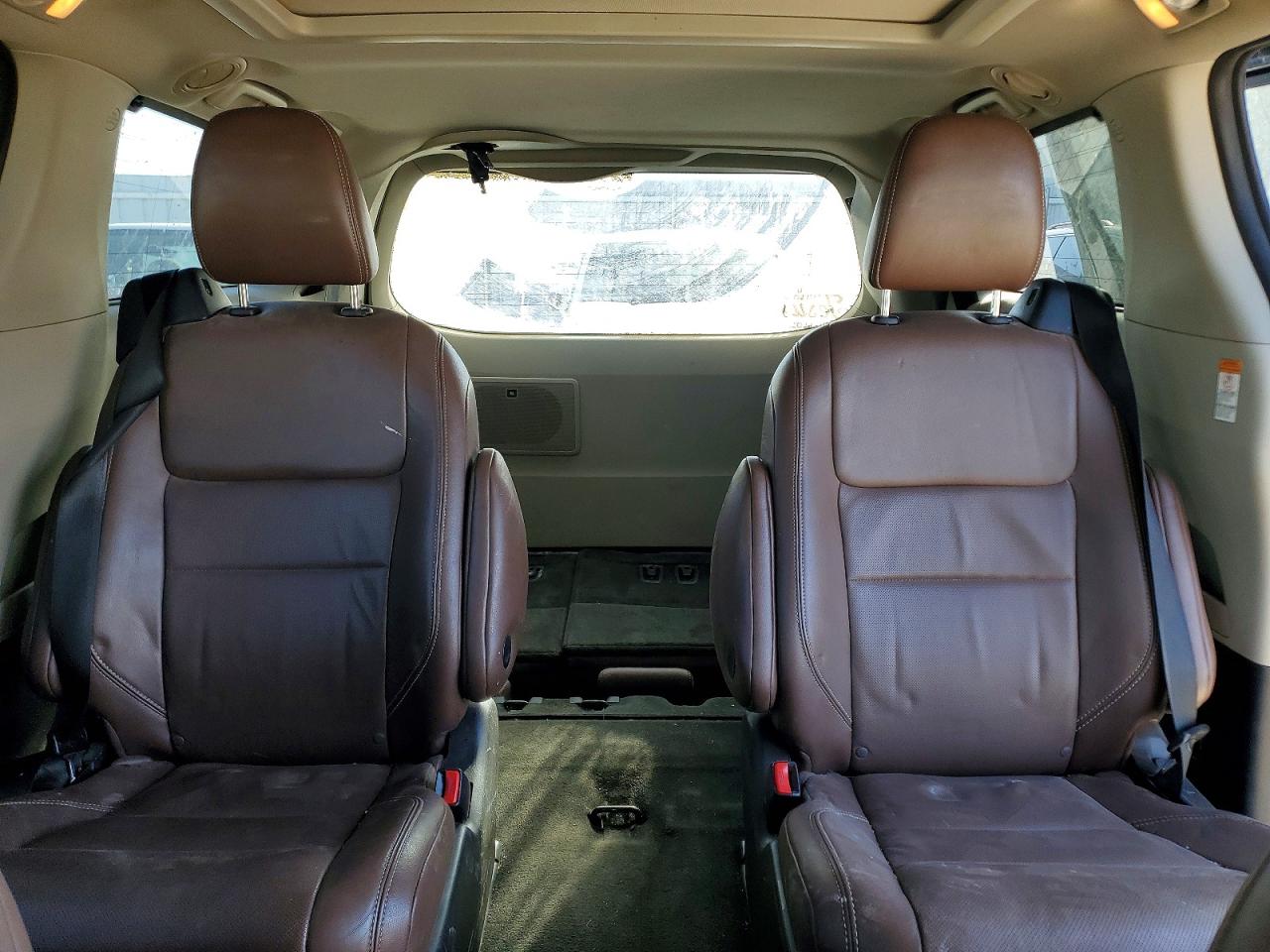 Toyota Sienna Limited 7-passenger