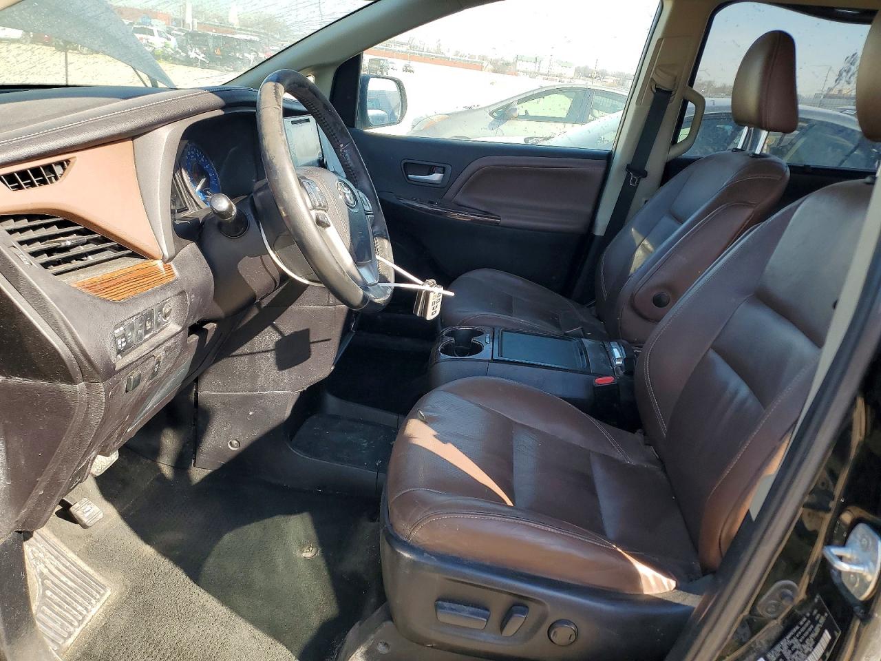 Toyota Sienna Limited 7-passenger