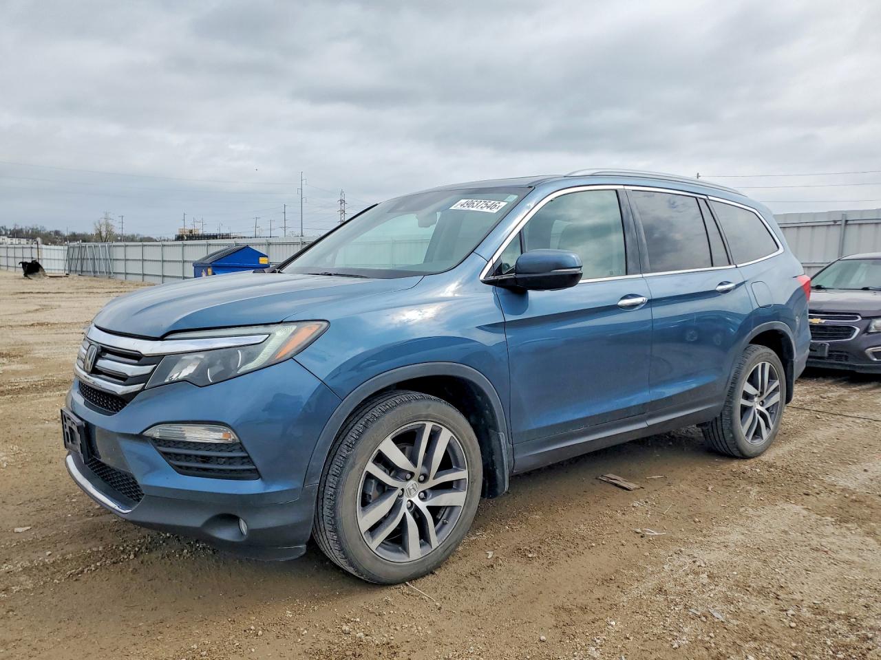 Salvage Honda Pilot Image