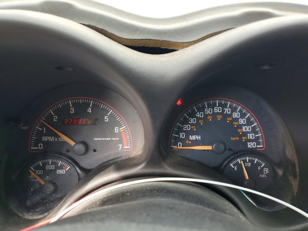 Pontiac Grandam Se1