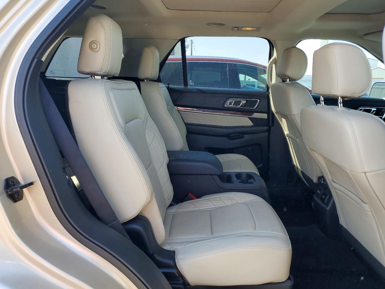 Ford Explorer Platinum
