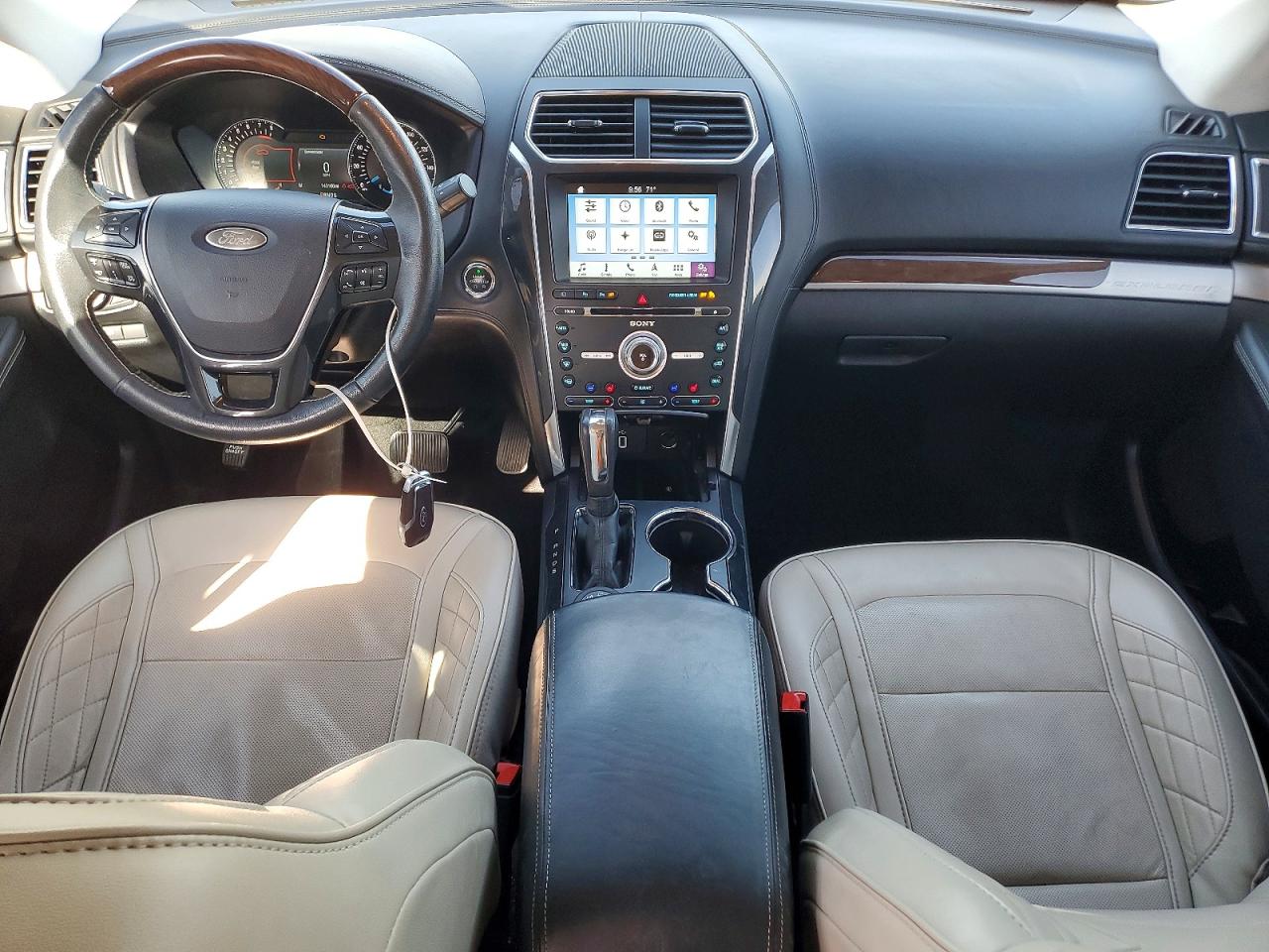 Ford Explorer Platinum