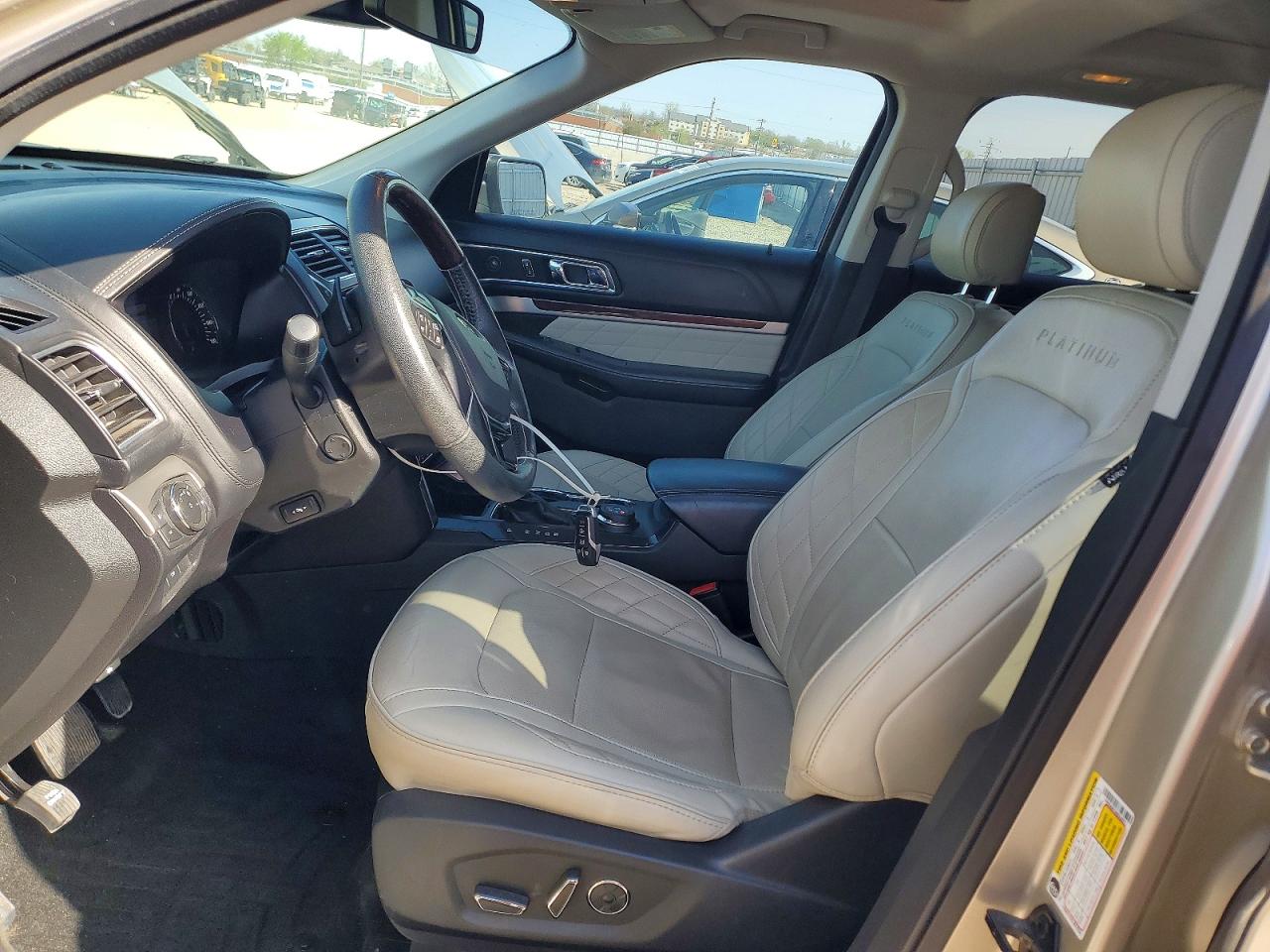 Ford Explorer Platinum