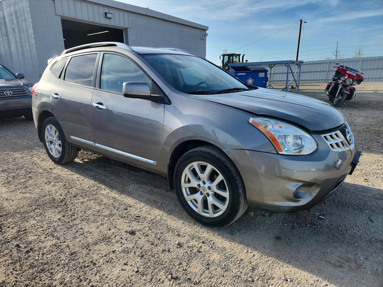 Nissan Rogue S