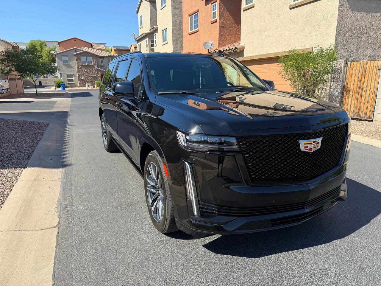 Salvage Cadillac Escalade Image