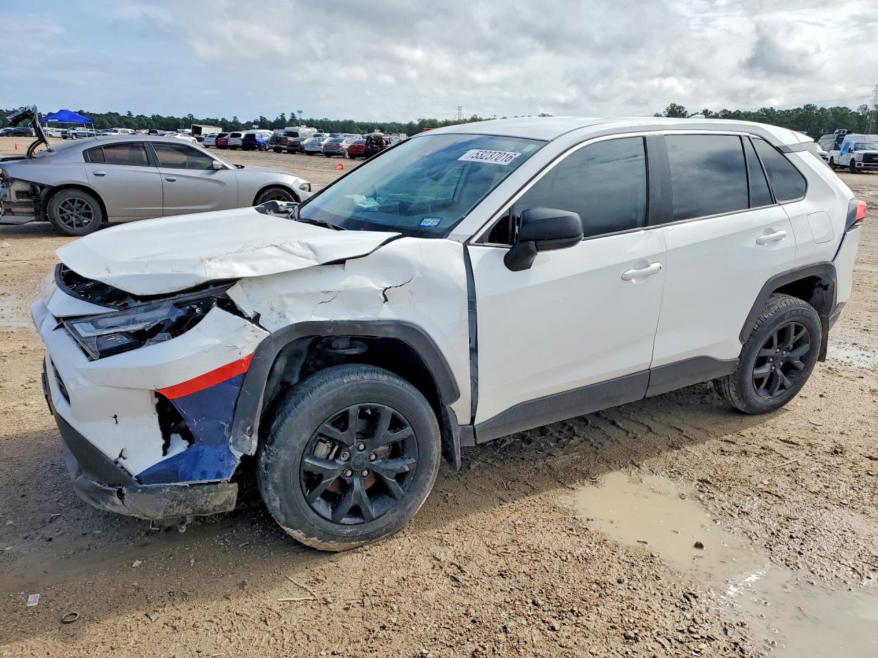 Salvage Toyota RAV4 Image