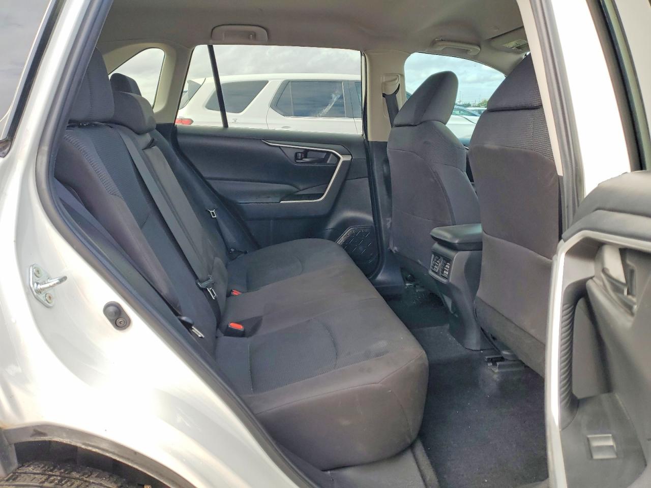 Toyota RAV4 Le