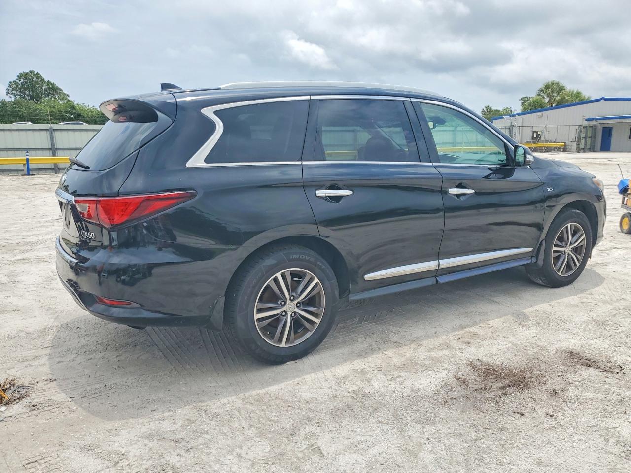 INFINITI Qx Base