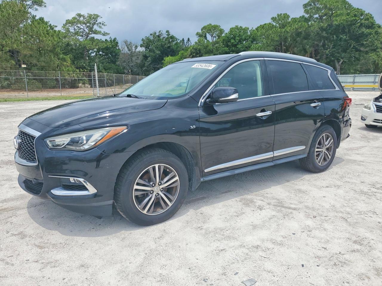 Salvage INFINITI Qx Image