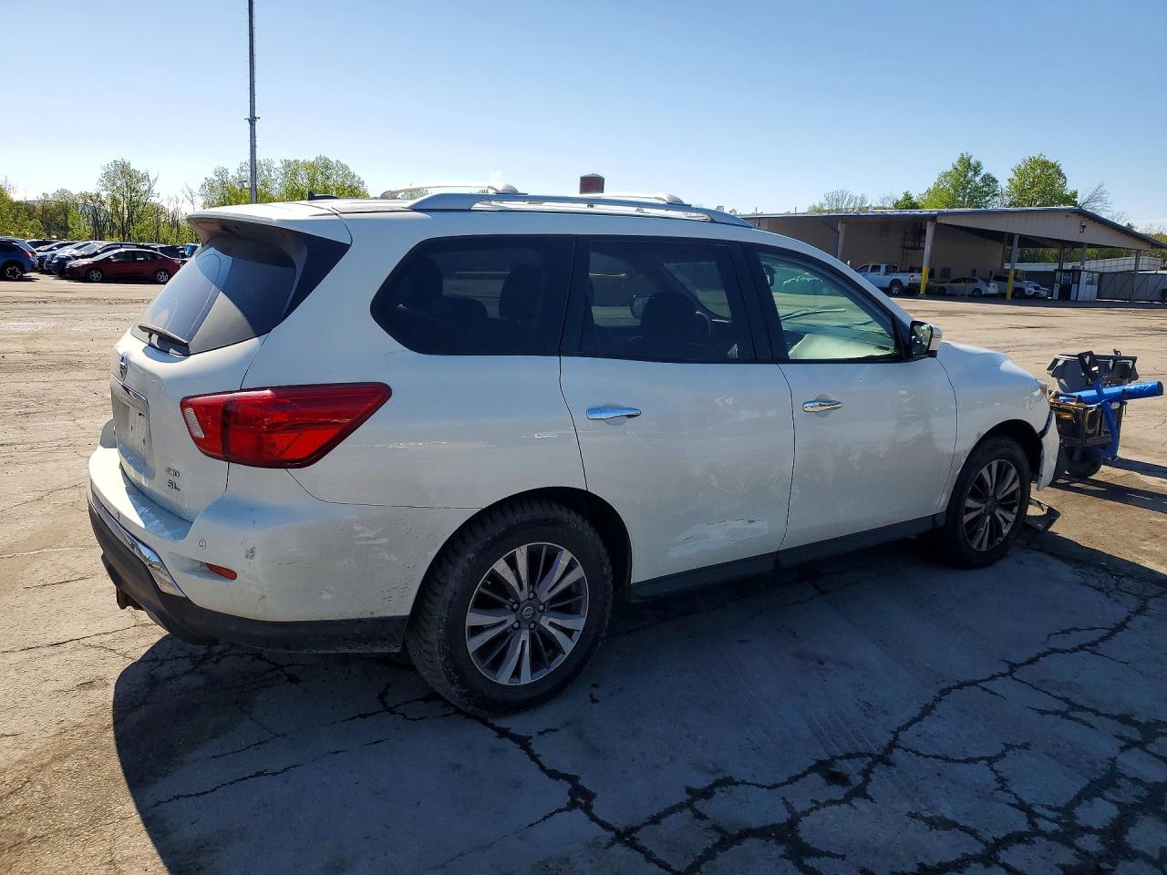 Nissan Pathfinder Sl