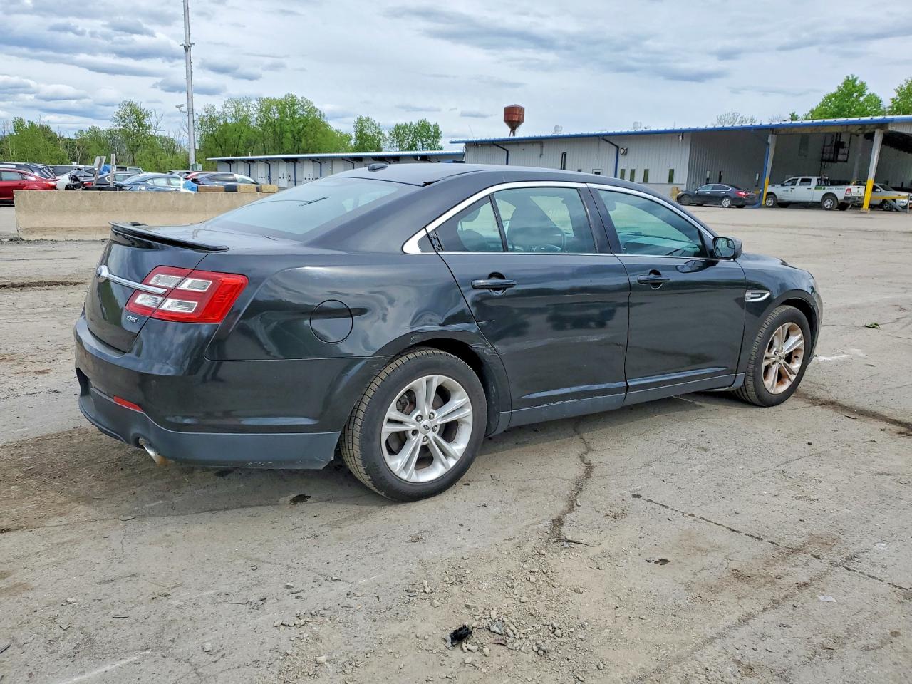 Ford Taurus Sel