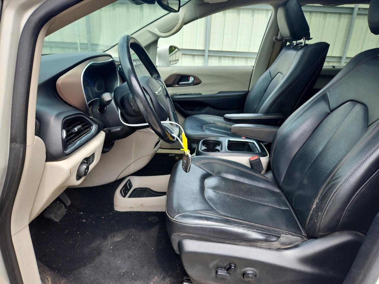 Chrysler Pacifica Touring L Plus