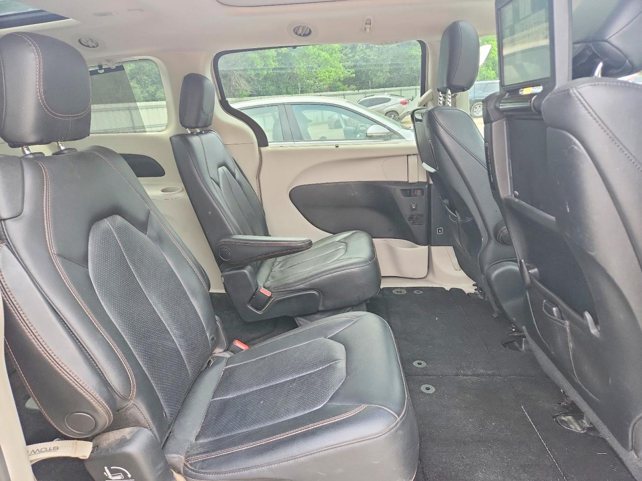Chrysler Pacifica Touring L Plus