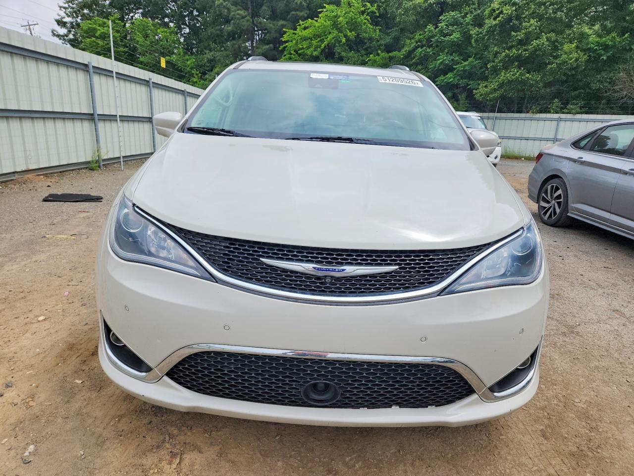 Chrysler Pacifica Touring L Plus