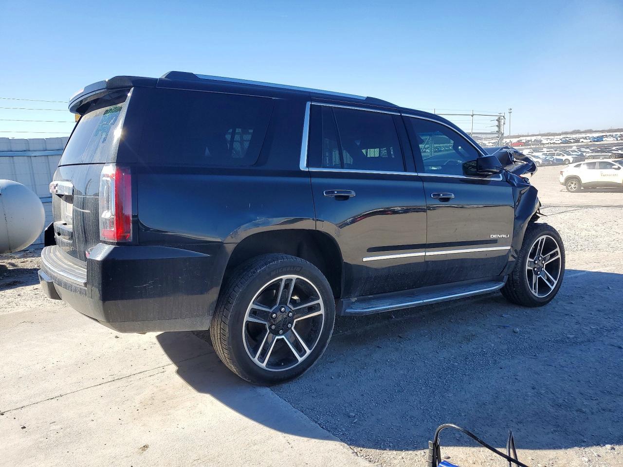 GMC Yukon Denali