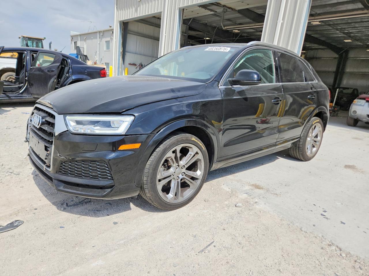 Salvage Audi Q3 Image