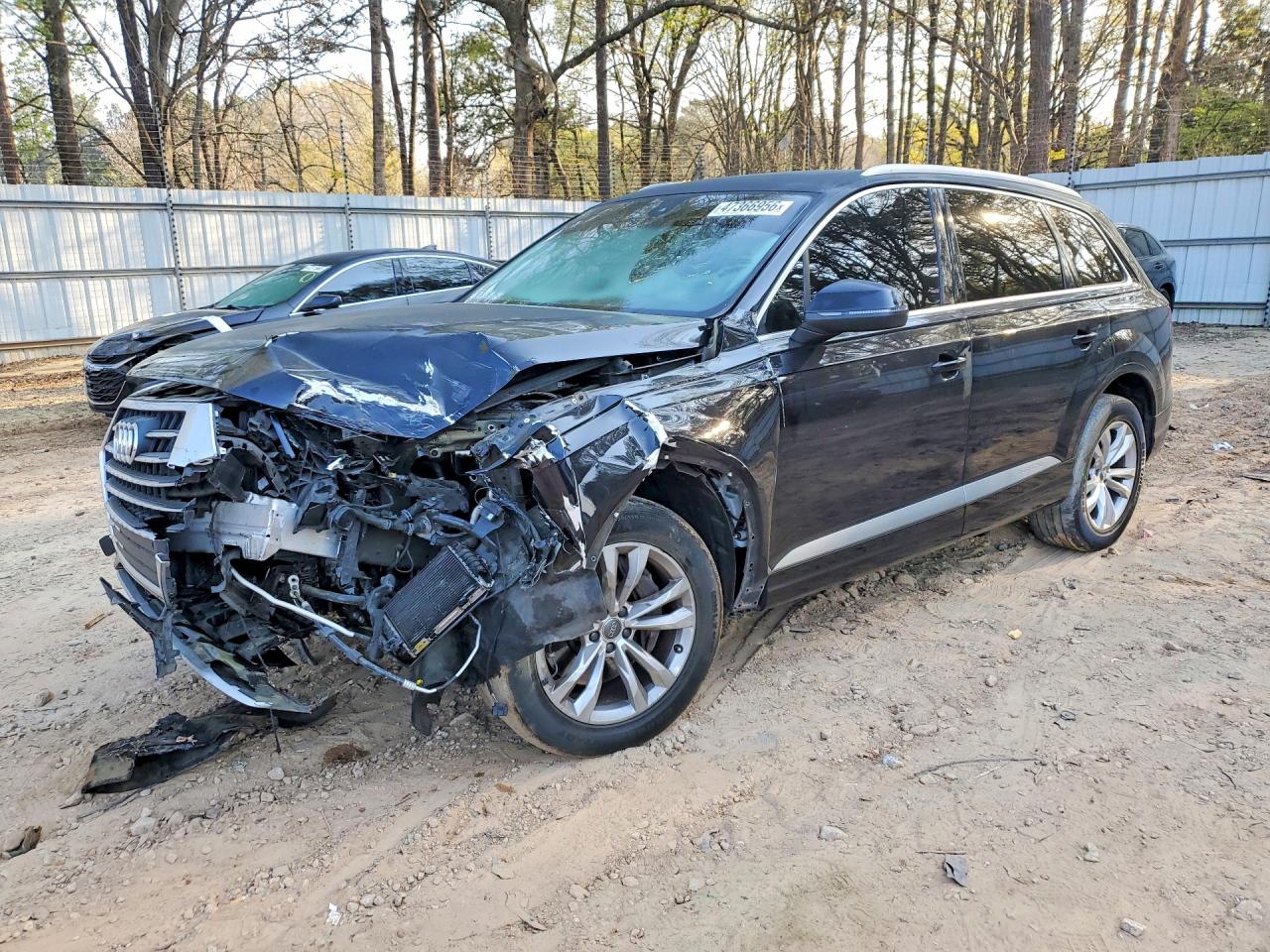 Salvage Audi Q7 Image