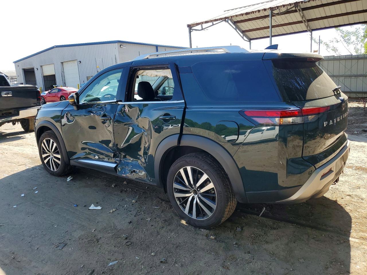 Nissan Pathfinder Platinum