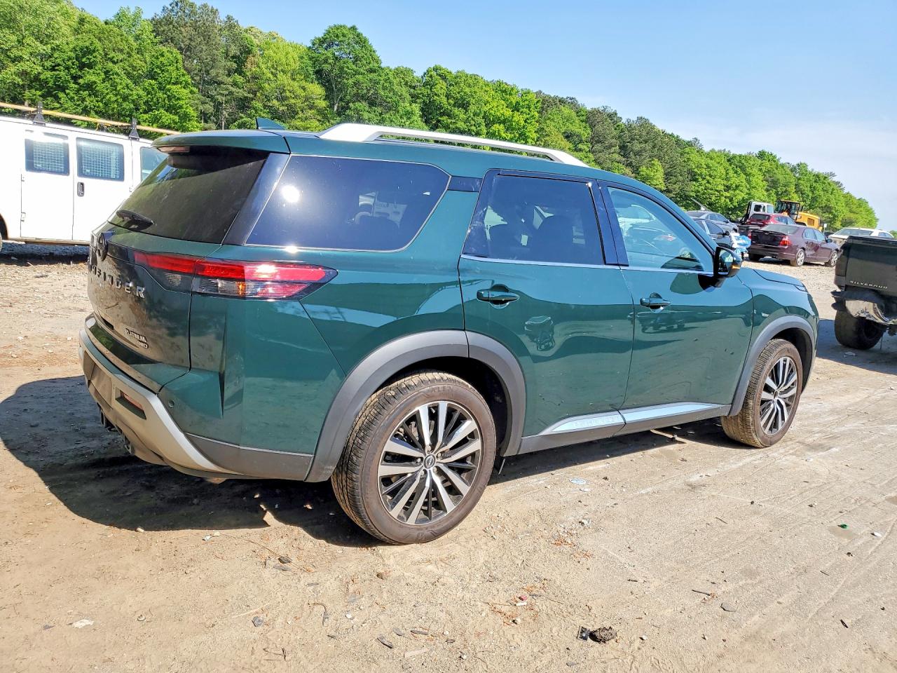 Nissan Pathfinder Platinum