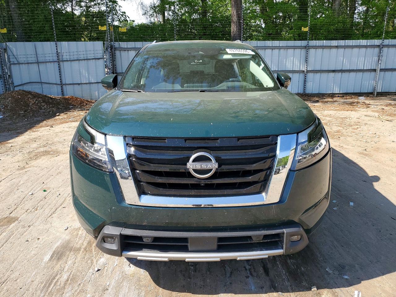 Nissan Pathfinder Platinum