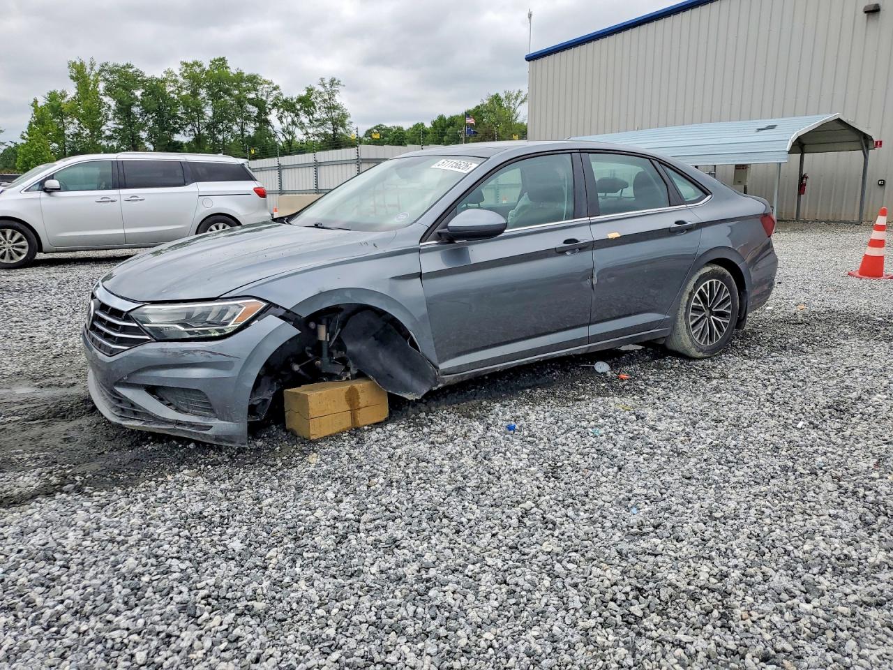 Salvage Volkswagen Jetta Image