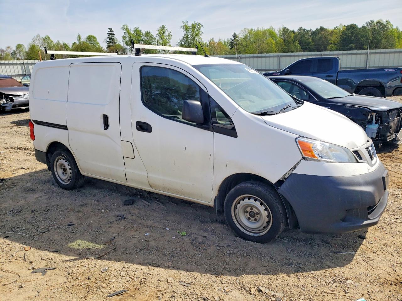 Nissan Nv