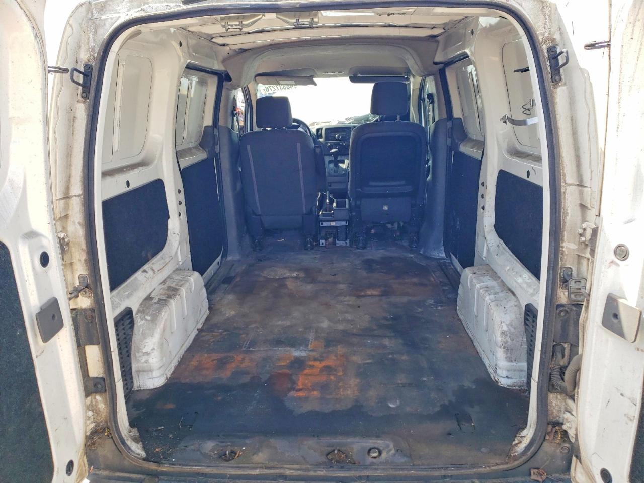 Nissan Nv
