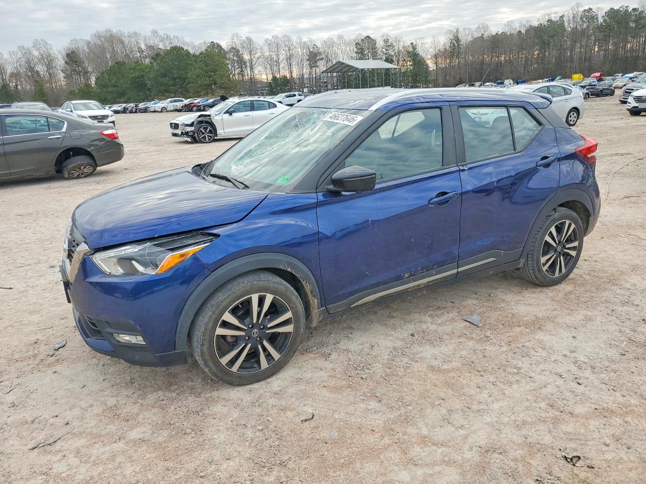 Salvage Nissan Kicks Image
