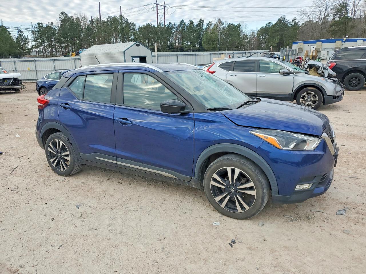 Nissan Kicks Sr