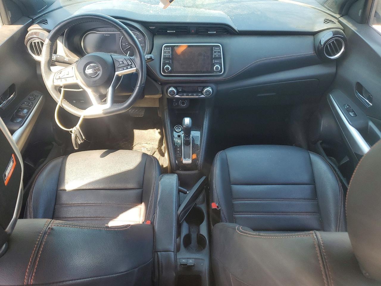 Nissan Kicks Sr
