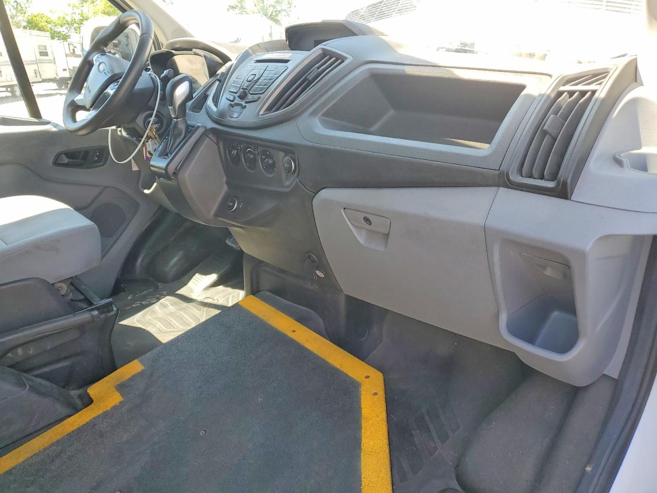 Ford Transit T-250