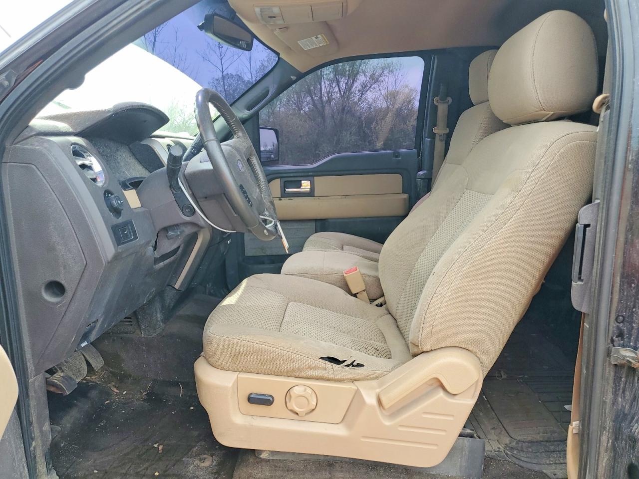 Ford F-150 Super Cab