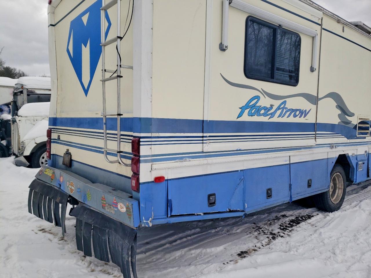Fleetwood Motor Home P3500