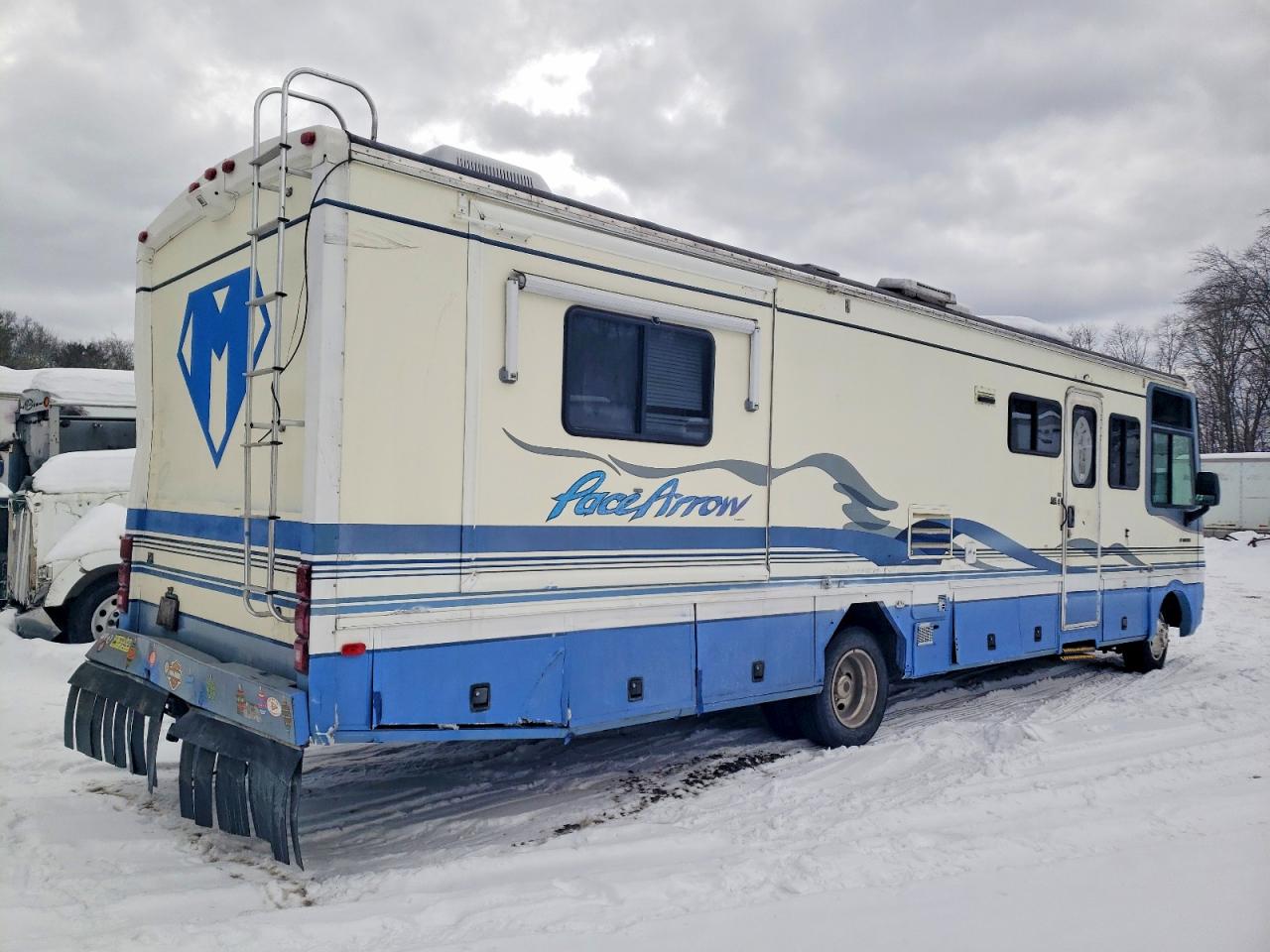 Fleetwood Motor Home P3500