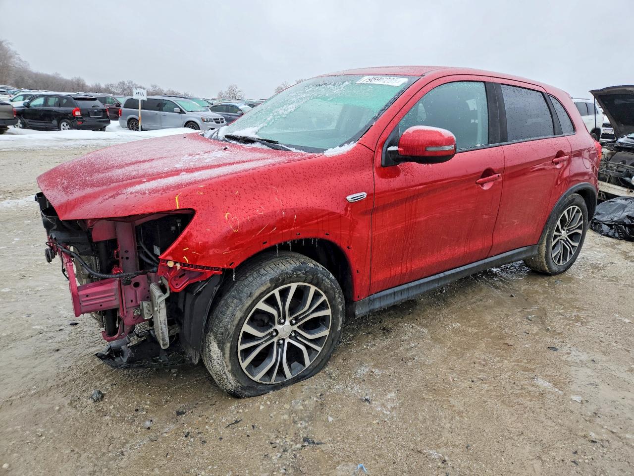 Salvage Mitsubishi Outlander Image