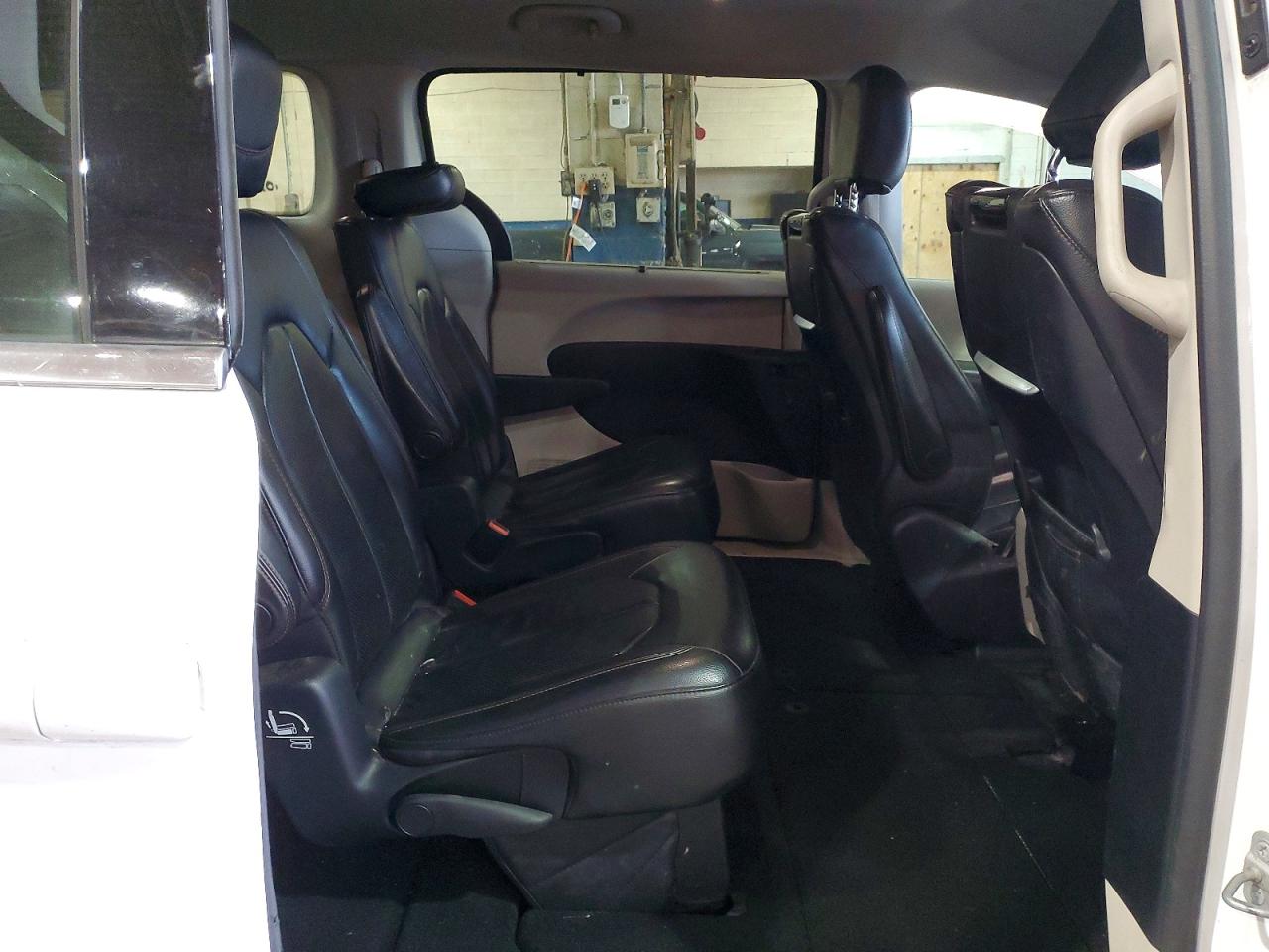 Chrysler Pacifica Touring L Plus