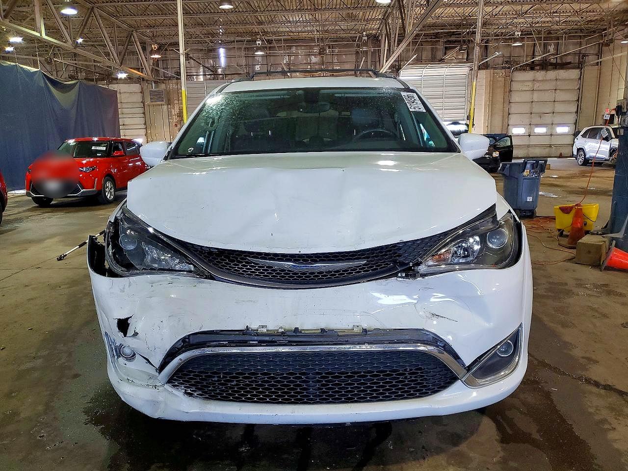 Chrysler Pacifica Touring L Plus