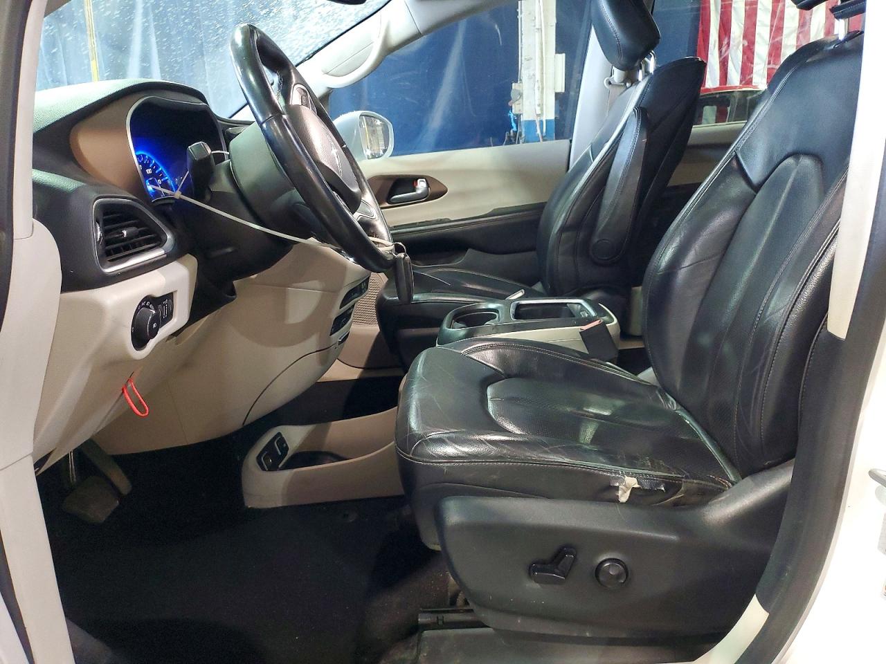 Chrysler Pacifica Touring L Plus