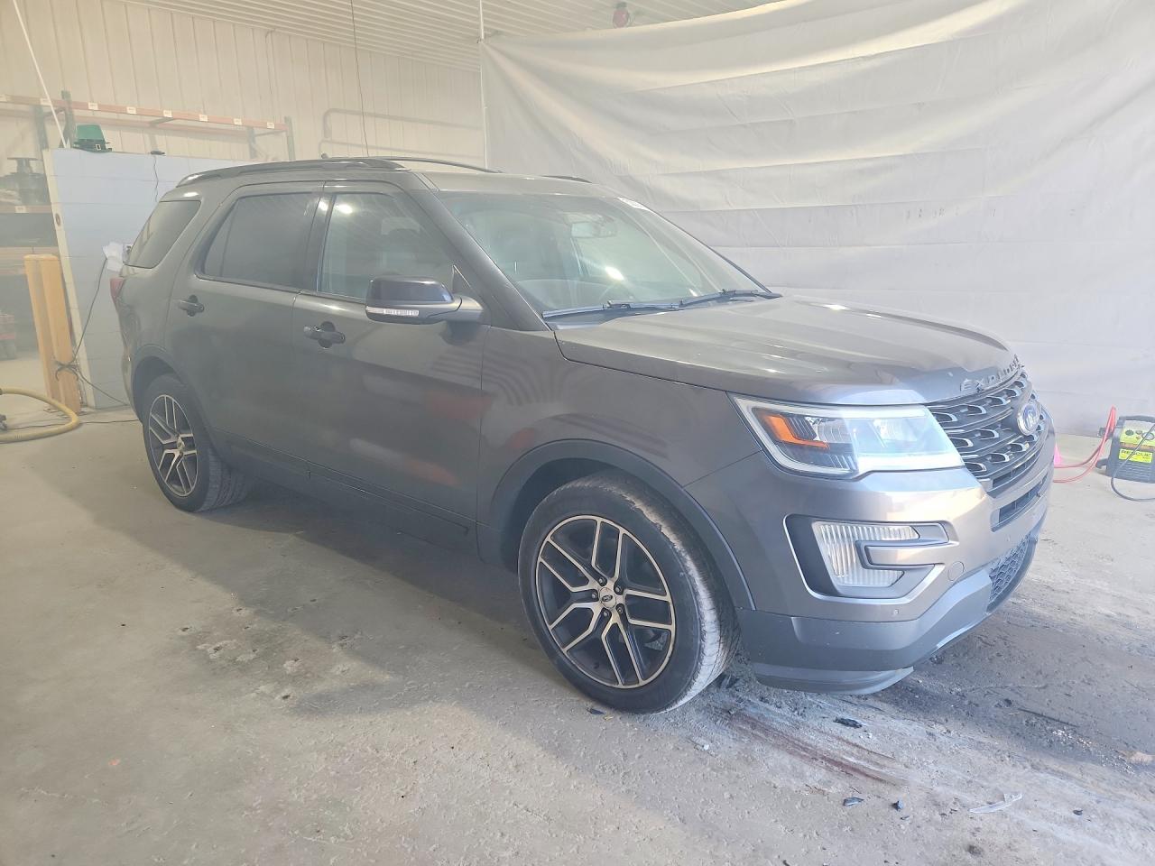 Ford Explorer Sport