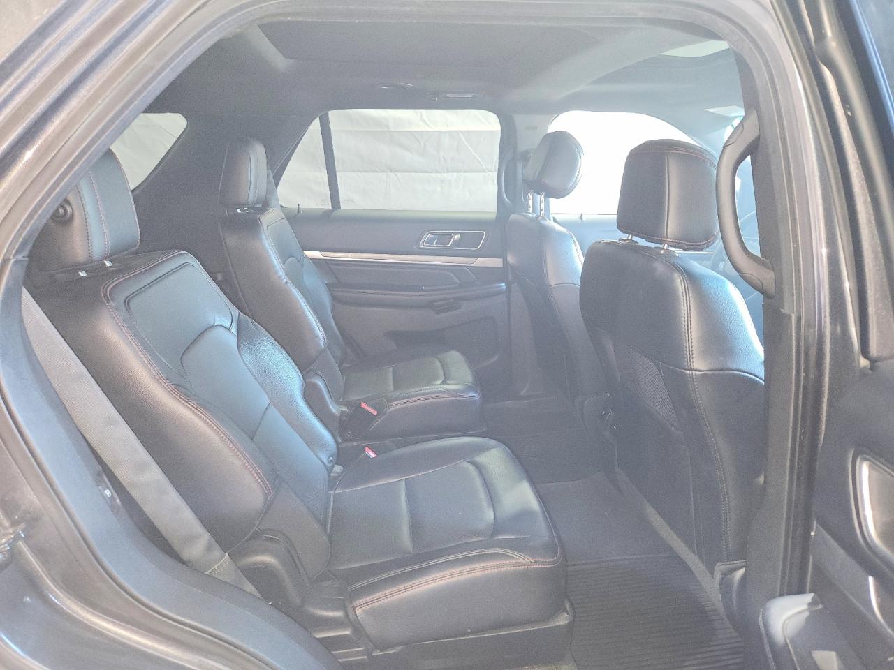 Ford Explorer Sport