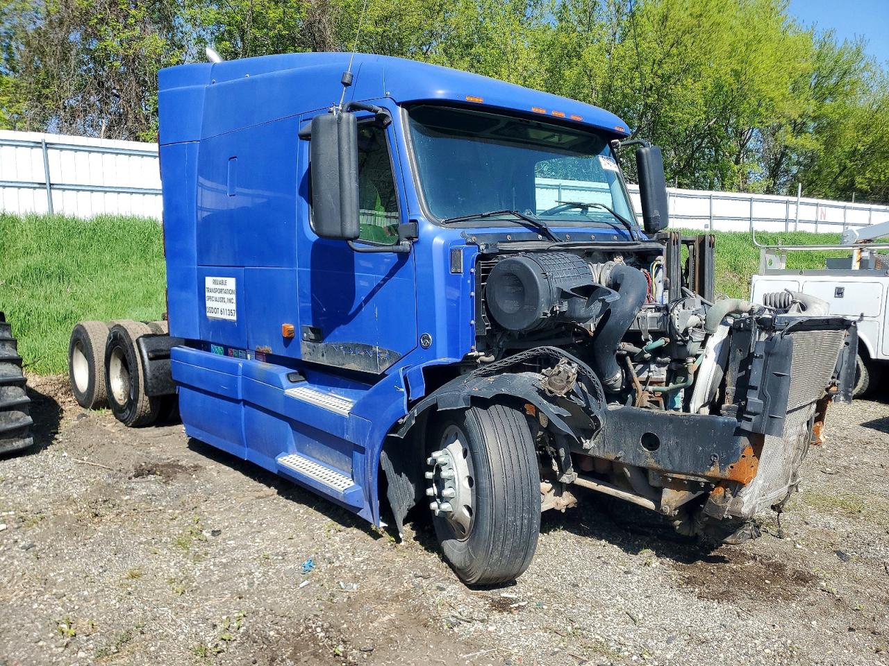 Salvage Volvo Vnl Image