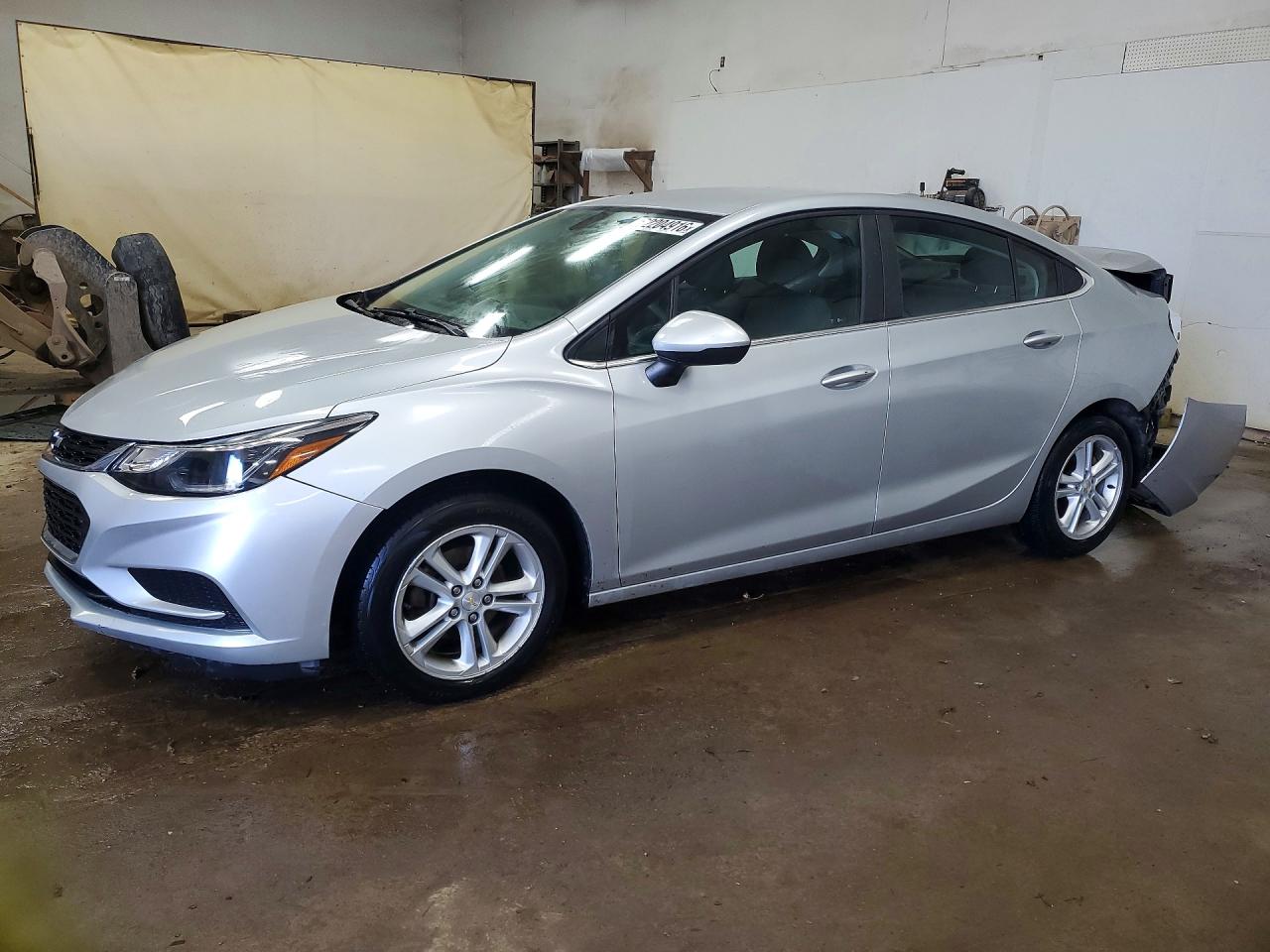 Salvage Chevrolet Cruze Image