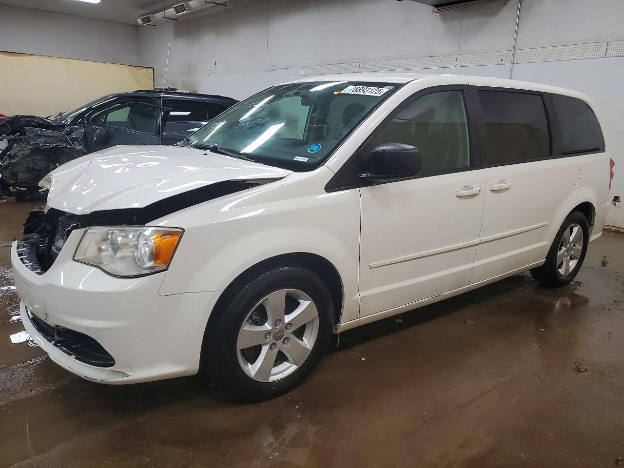 Salvage Dodge Caravan Image
