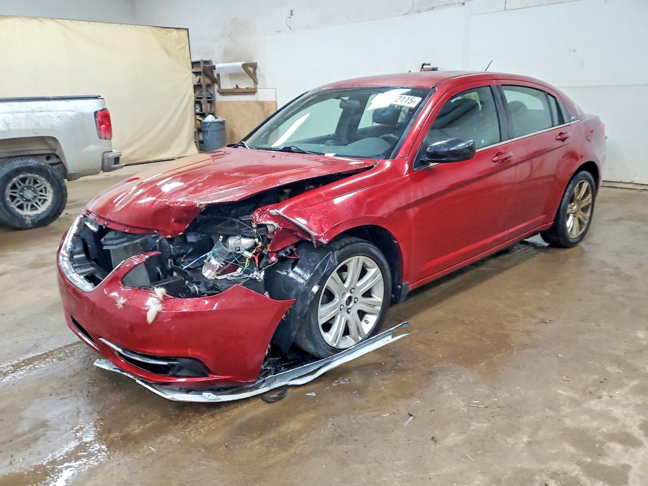 Salvage Chrysler 200 Image