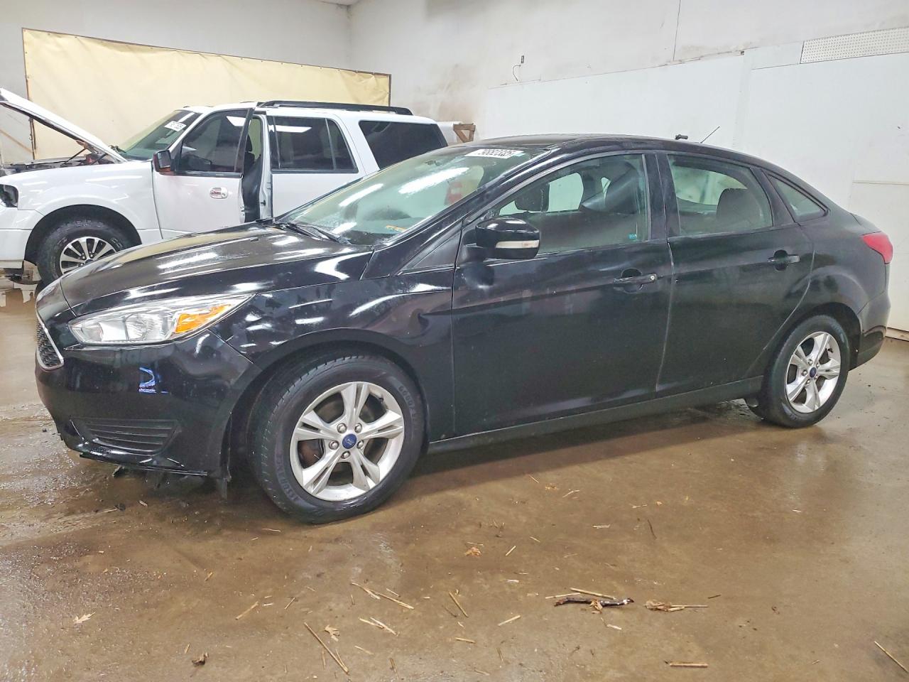 Salvage Ford Focus Image