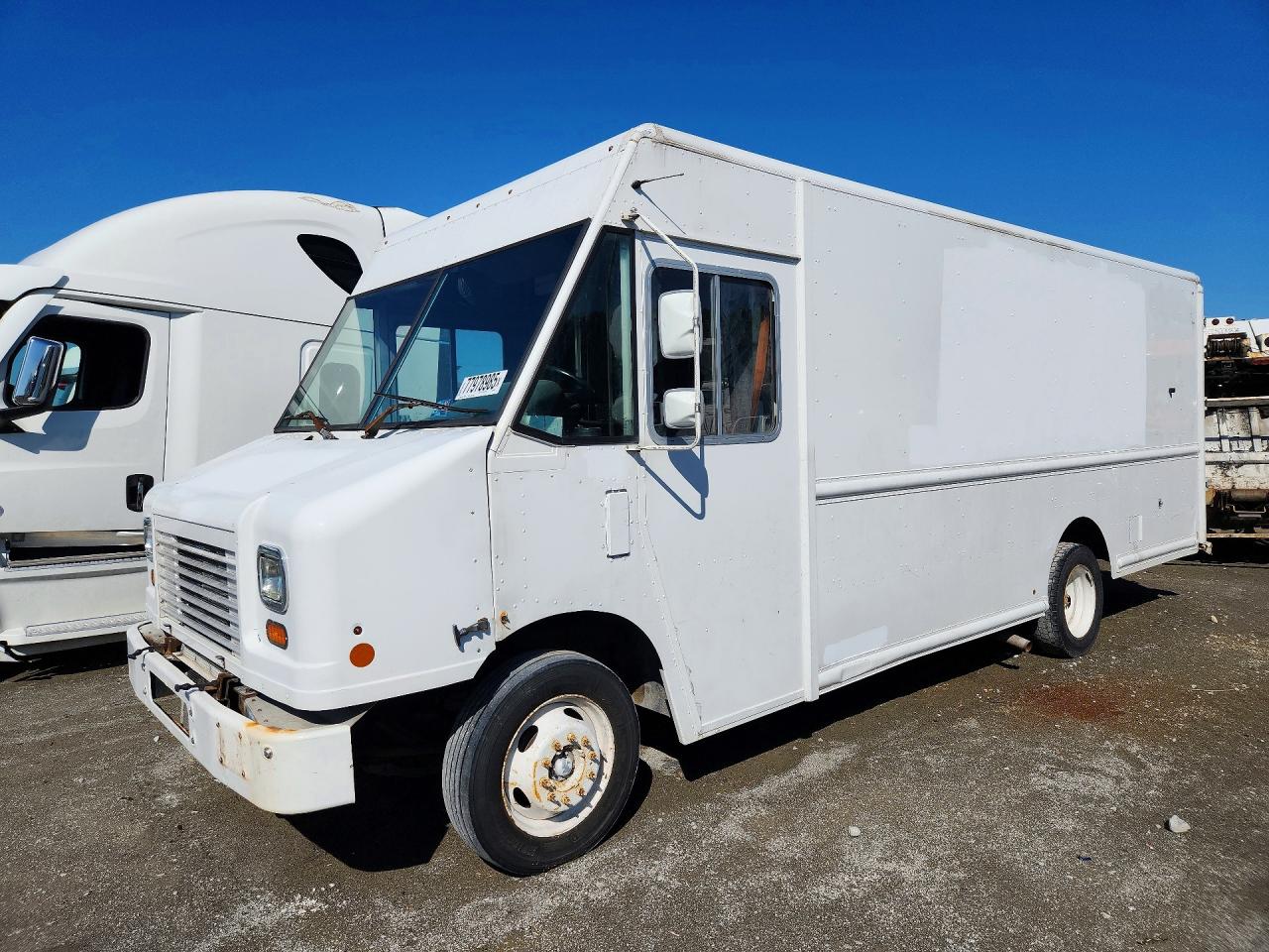 Salvage Ford F59 Image